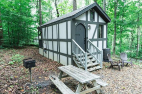 Tiny Home Cottage Near the Smokies #1 Olga